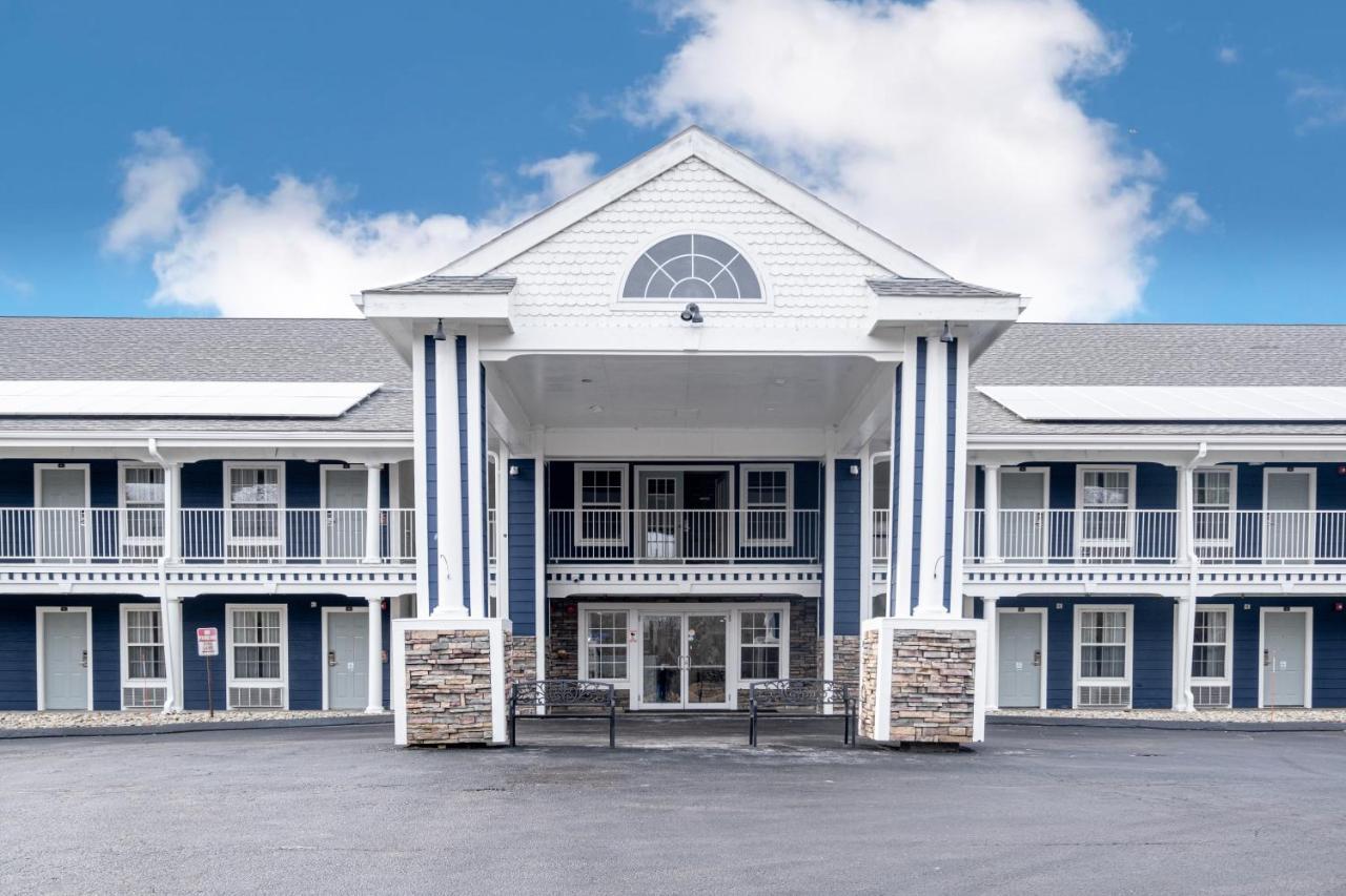 Hilltop Inn & Suites, Near Foxwoods Casino North Stonington Exteriör bild