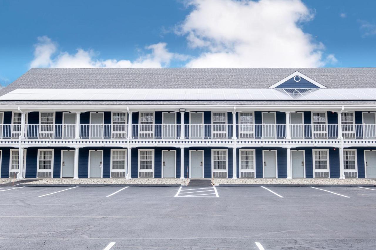 Hilltop Inn & Suites, Near Foxwoods Casino North Stonington Exteriör bild