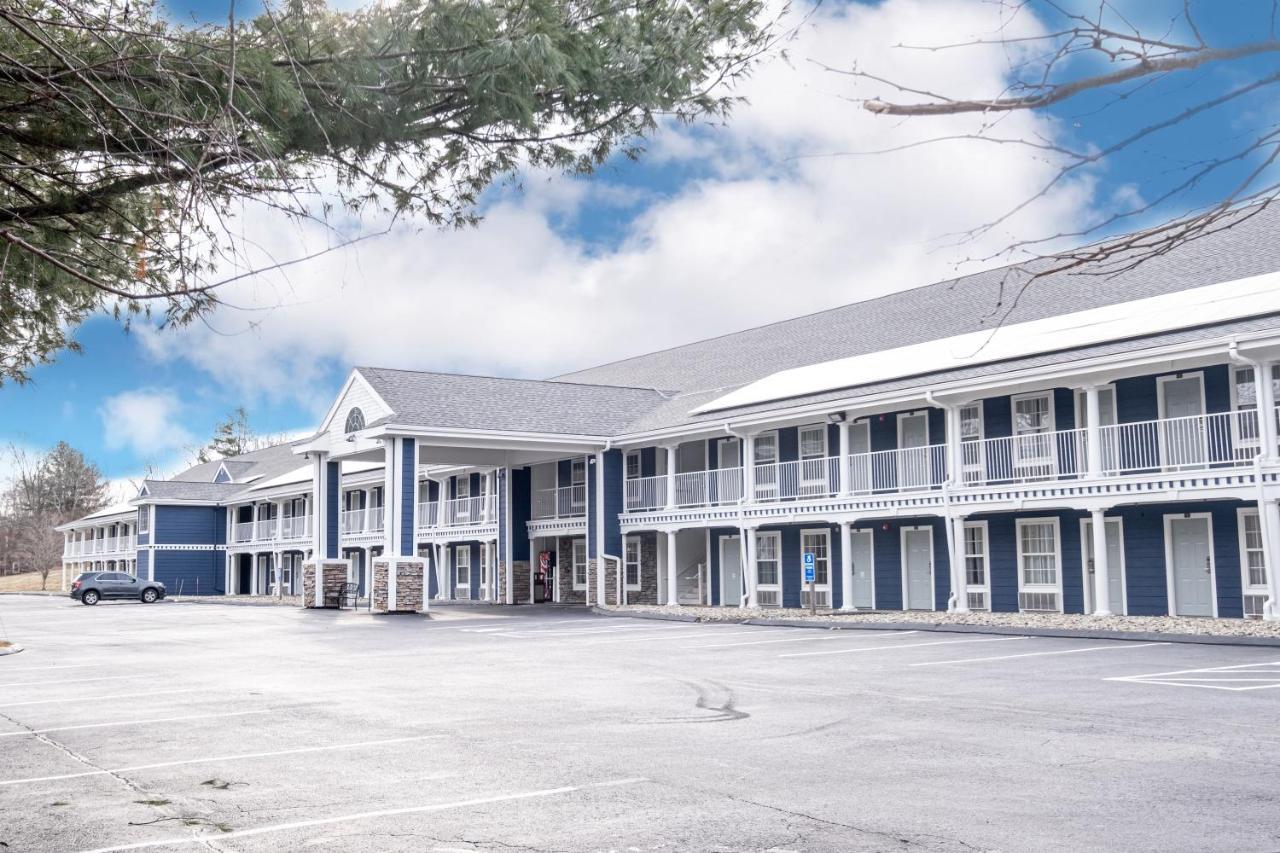 Hilltop Inn & Suites, Near Foxwoods Casino North Stonington Exteriör bild