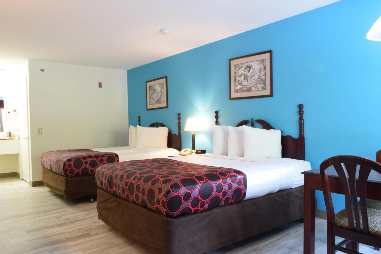 Hilltop Inn & Suites, Near Foxwoods Casino North Stonington Exteriör bild
